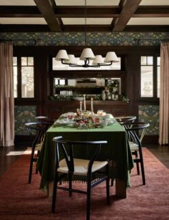 Heritage Rug -Household Supplies Shop DiningRoom 15060 nolight Swatch SITECROP 4c2af64a 48dc 49ef b780 668150fdc362