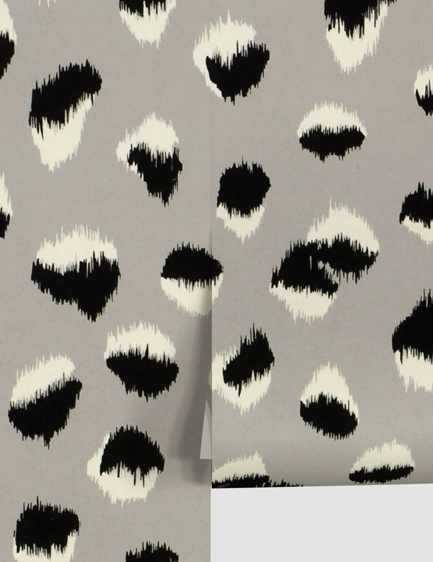 Feline Wallpaper By Kelly Wearstler 3 Feline Wallpaper By Kelly Wearstler