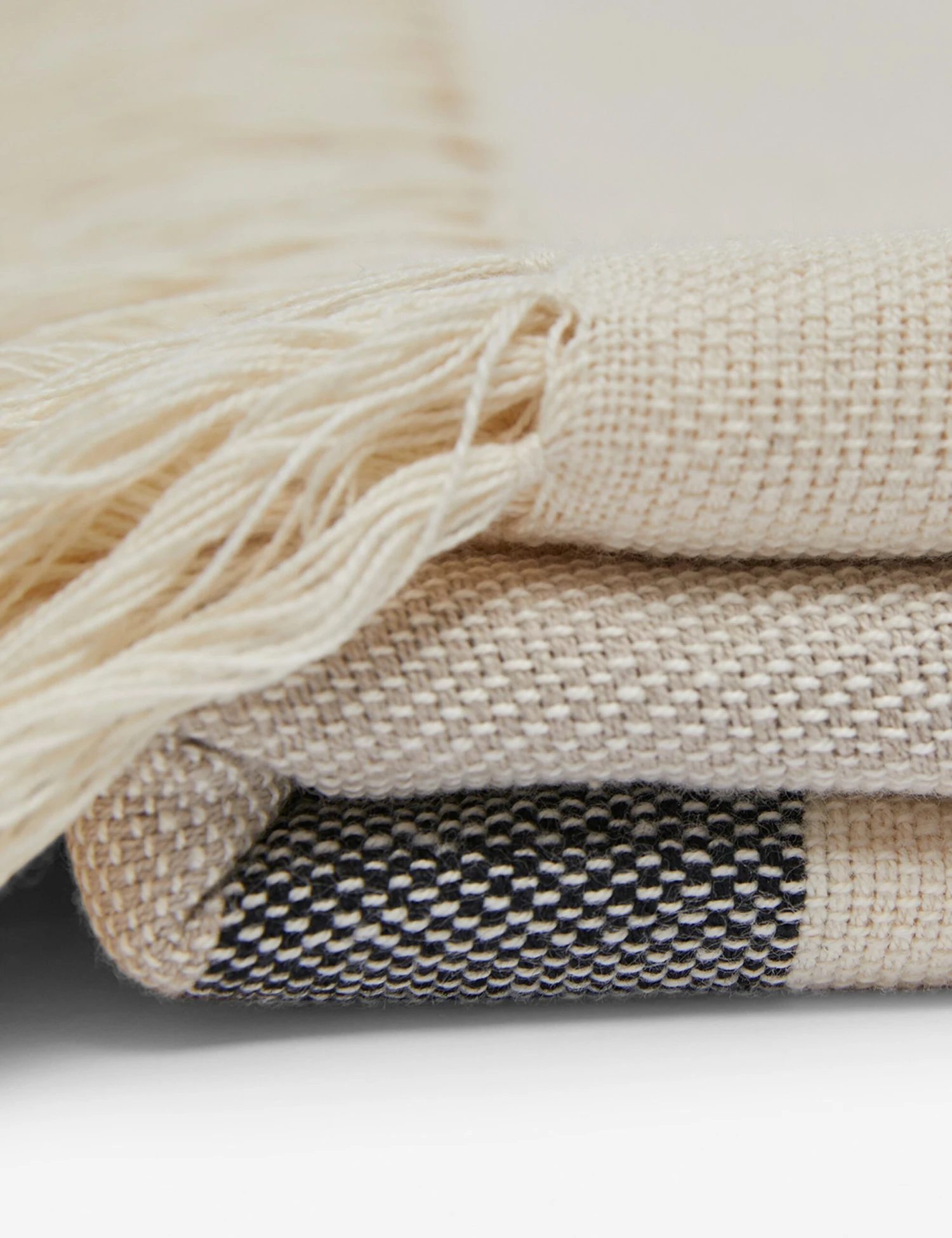 Ilse Throw By MINNA 8 Ilse Throw By MINNA - Image 6