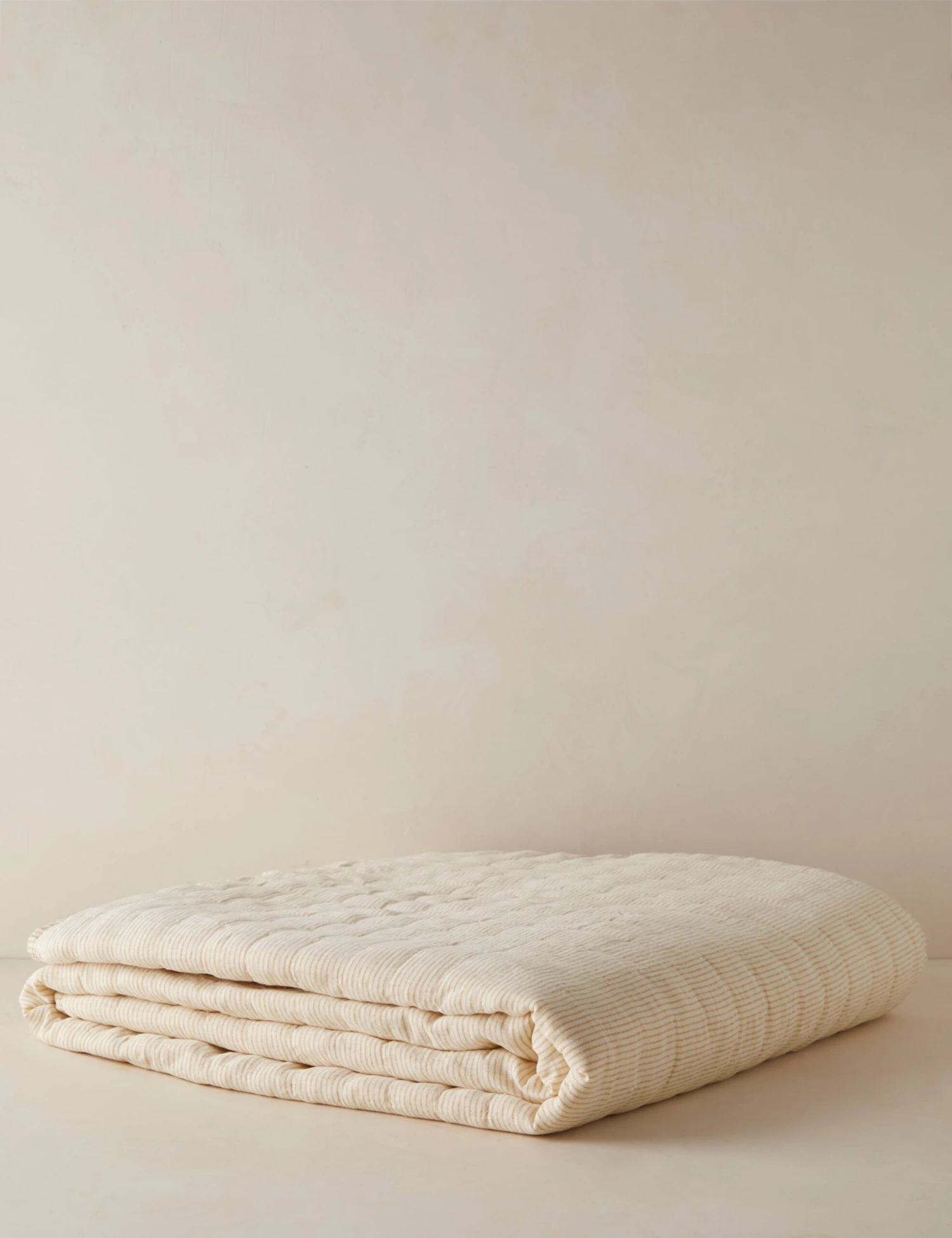 Lammin Linen Quilted Coverlet By Sarah Sherman Samuel 12 Lammin Linen Quilted Coverlet By Sarah Sherman Samuel - Image 10