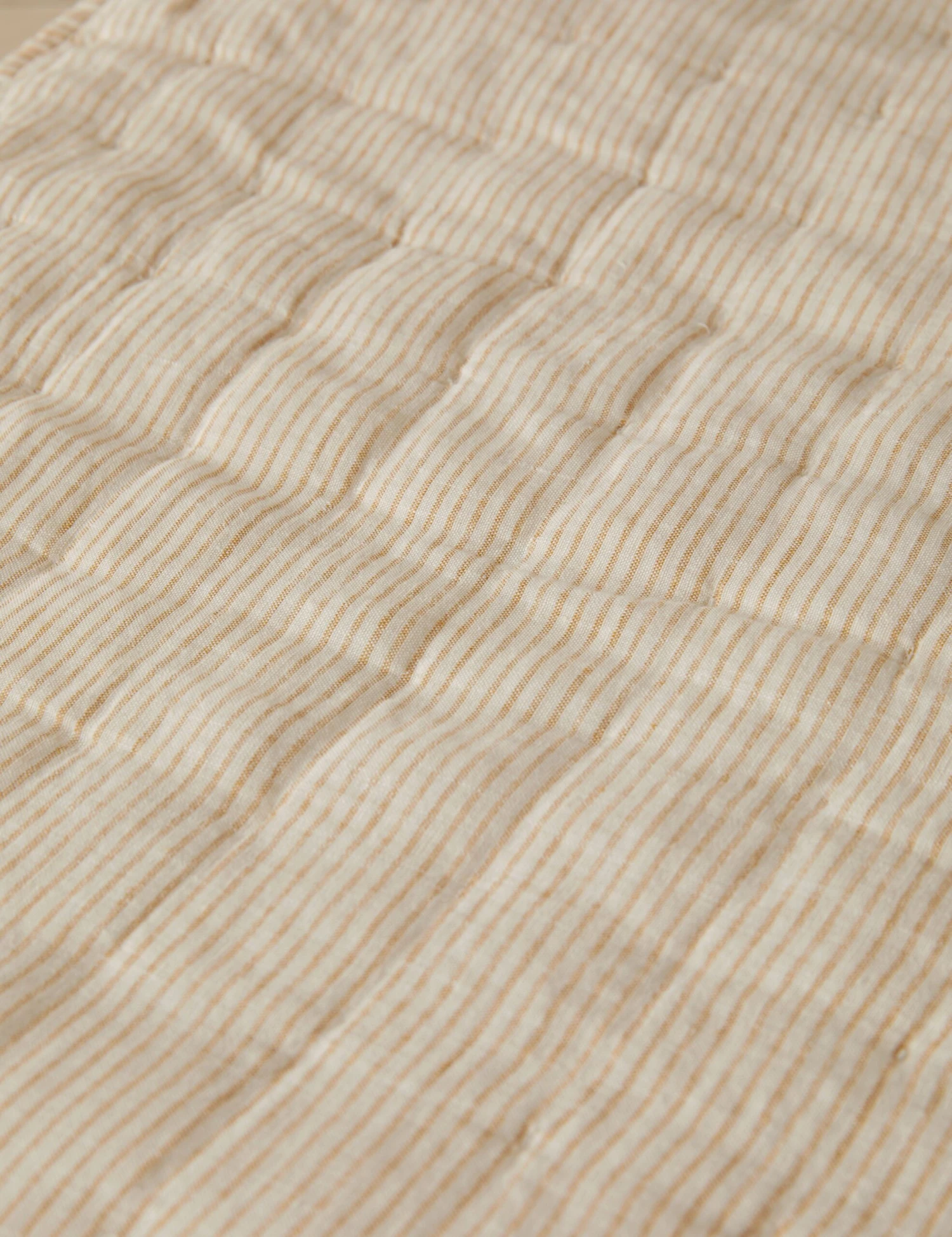 Lammin Linen Quilted Coverlet By Sarah Sherman Samuel 16 Lammin Linen Quilted Coverlet By Sarah Sherman Samuel - Image 14