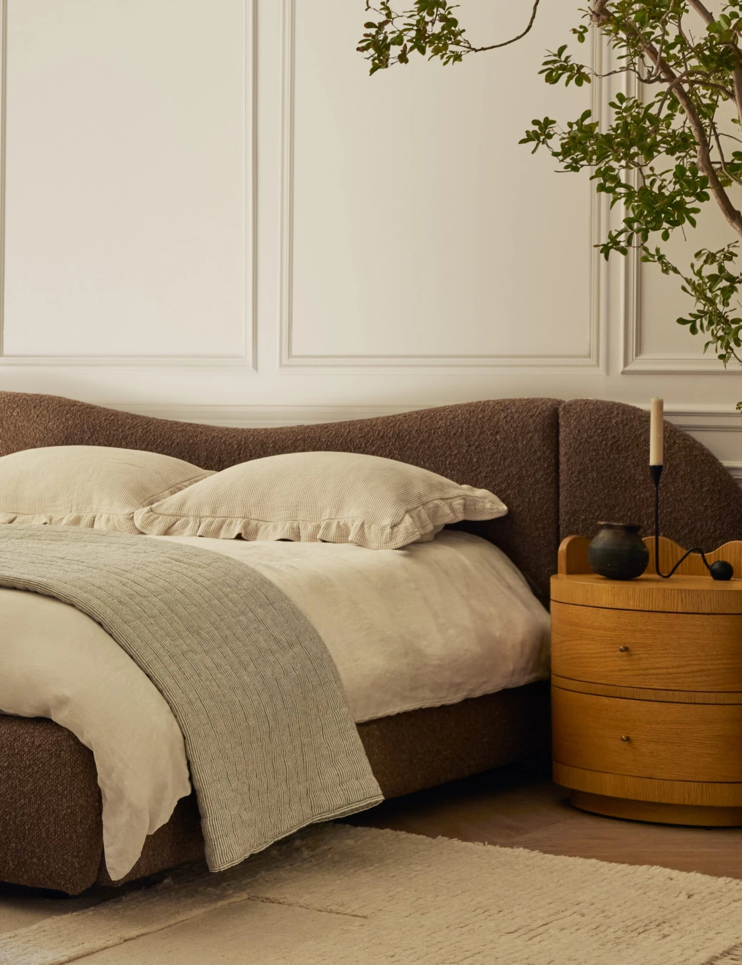 Lammin Linen Quilted Coverlet By Sarah Sherman Samuel 6 Lammin Linen Quilted Coverlet By Sarah Sherman Samuel - Image 4